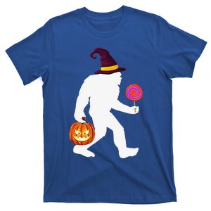 Halloween Bigfoot Pumpkin Sasquatch Witch Hat Gift T-Shirt