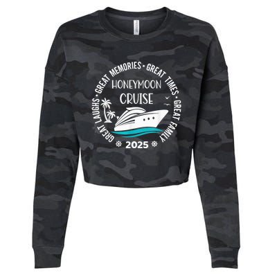 Honeymoon Cruise 2025 Just Married Matching Couple Vacation Cropped Pullover Crew