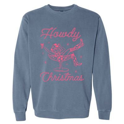 Howdy Christmas Cow Martini Glass Xmas Western Country Meaningful Gift Garment-Dyed Sweatshirt