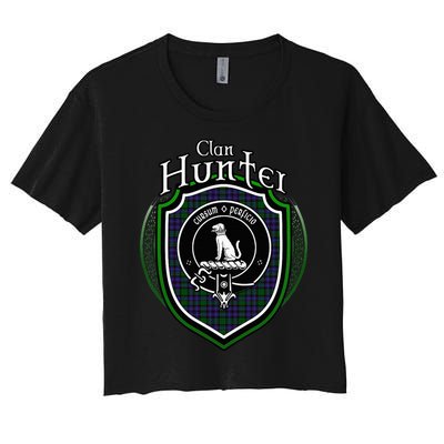 Hunter Clan Crest Scottish Clan Hunter Family Crest Badge Women's Crop Top Tee