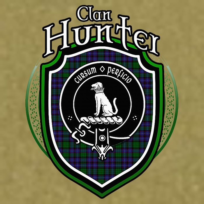 Hunter Clan Crest Scottish Clan Hunter Family Crest Badge Garment-Dyed Women's Muscle Tee