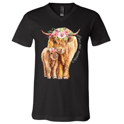 Highland Cattle Lover Cow Calf Farm Love One Another Cute V-Neck T-Shirt