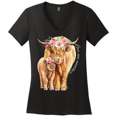 Highland Cattle Lover Cow Calf Farm Love One Another Cute Women's V-Neck T-Shirt