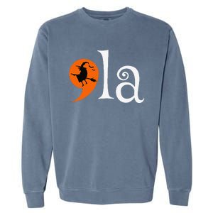 Halloween Comma La Kamala Harris 2024 Presidential Campaign Garment-Dyed Sweatshirt