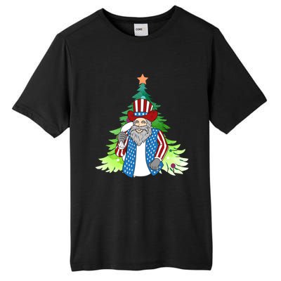 Here Comes Santa Clauspatriotic Kris Kringle Christmas Tree Great Gift Tall Fusion ChromaSoft Performance T-Shirt