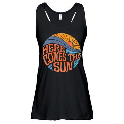 Here Comes The Sun Vintage Retro Sixties Surf Summer Beach Ladies Essential Flowy Tank