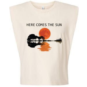 Here Comes The Sun Guitar Shadow Water Retro Sunset Garment-Dyed Women's Muscle Tee