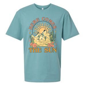 Here Comes The Sun Summer Vibes Summertime Vacation Funny Gift Sueded Cloud Jersey T-Shirt