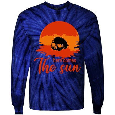 Here Comes The Sun Spooky Skull Vintage Halloween Tie-Dye Long Sleeve Shirt