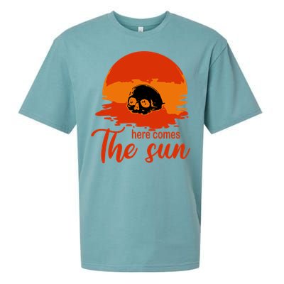 Here Comes The Sun Spooky Skull Vintage Halloween Sueded Cloud Jersey T-Shirt