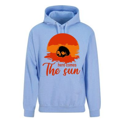 Here Comes The Sun Spooky Skull Vintage Halloween Unisex Surf Hoodie