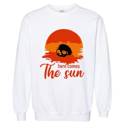 Here Comes The Sun Spooky Skull Vintage Halloween Garment-Dyed Sweatshirt