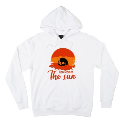 Here Comes The Sun Spooky Skull Vintage Halloween Hoodie