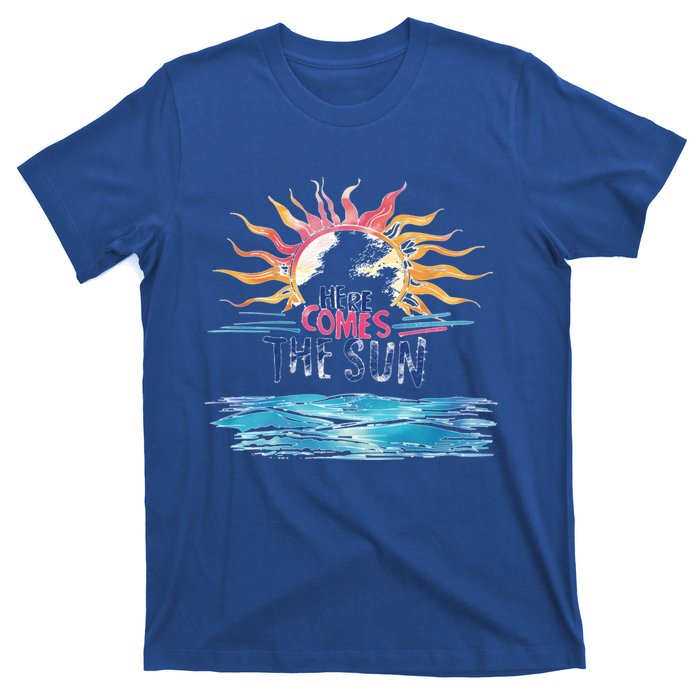 Here Comes The Sun Beach Retro Tropical Summer Cute Gift T-Shirt