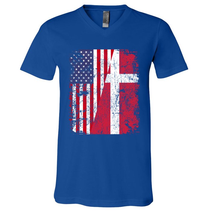 Half Danish American Flags Denmark Usa Distressed Vintage Gift V-Neck T-Shirt