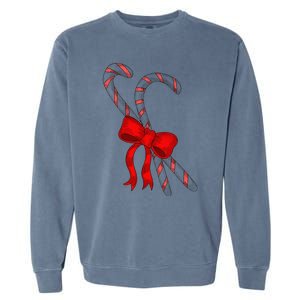 Hand Draw Christmas Candy Cane Red Coquette Bow Xmas Garment-Dyed Sweatshirt