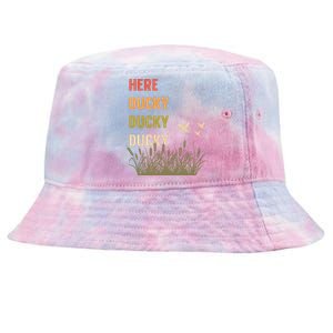 Here Ducky Ducky Ducky Funny Duck Call for Duck Hunters Tie-Dyed Bucket Hat