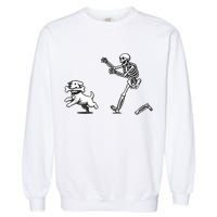 Halloween Dog Funny Skeleton Skeleton Chasing Dog Garment-Dyed Sweatshirt