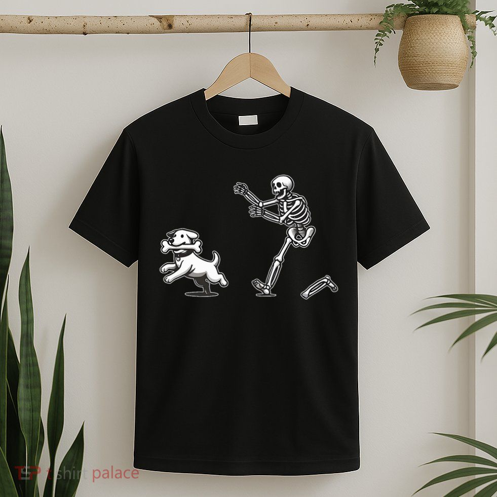 Halloween Dog Funny Skeleton Skeleton Chasing Dog T-Shirt