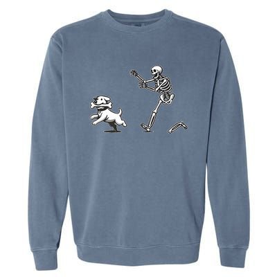 Halloween Dog Funny Skeleton Skeleton Chasing Dog Garment-Dyed Sweatshirt