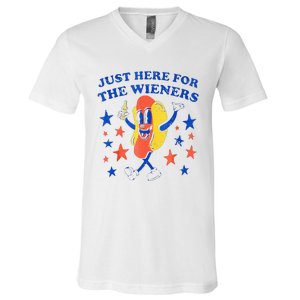 Hot Dog Im Just Here For The Wieners 4th Of July Funny V-Neck T-Shirt