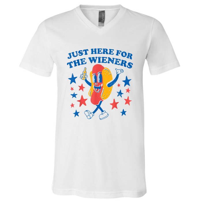 Hot Dog Im Just Here For The Wieners 4Th Of July V-Neck T-Shirt