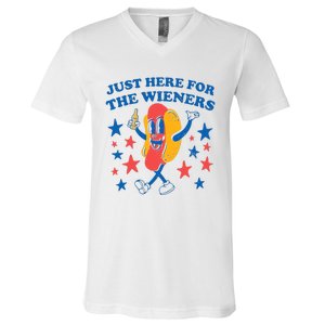 Hot Dog Im Just Here For The Wieners 4Th Of July Funny V-Neck T-Shirt