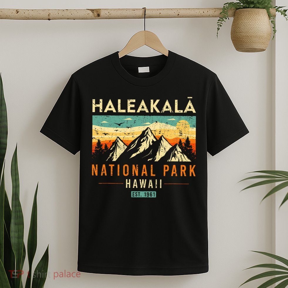 Haleakala Est 1961 Hawaii Vintage Retro National Park T-Shirt