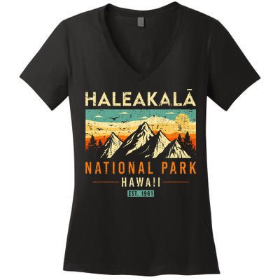 Haleakala Est 1961 Hawaii Vintage Retro National Park Women's V-Neck T-Shirt