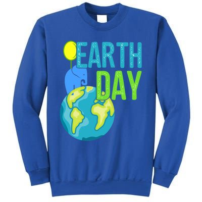 Happy Earth Day Great Vintage Earth Day Elephant Cute Gift Sweatshirt