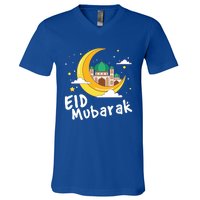 Happy Eid Mubarak Calligraphy With Mosque And Eid Crescent Gift V-Neck T-Shirt