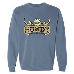 Howdy Funny Cow Western Rodeo Horse Lover Cool Gift Garment-Dyed Sweatshirt