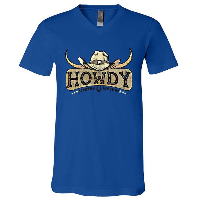 Howdy Funny Cow Western Rodeo Horse Lover Cool Gift V-Neck T-Shirt