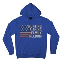 Hunting Fishing Family And Freedom / Usa Flag Fisher Hunter Gift Hoodie