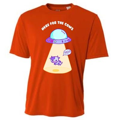 Here For The Cows Moo Alien Space Ship Stars Galaxy Funny Funny Gift Cooling Performance Crew T-Shirt