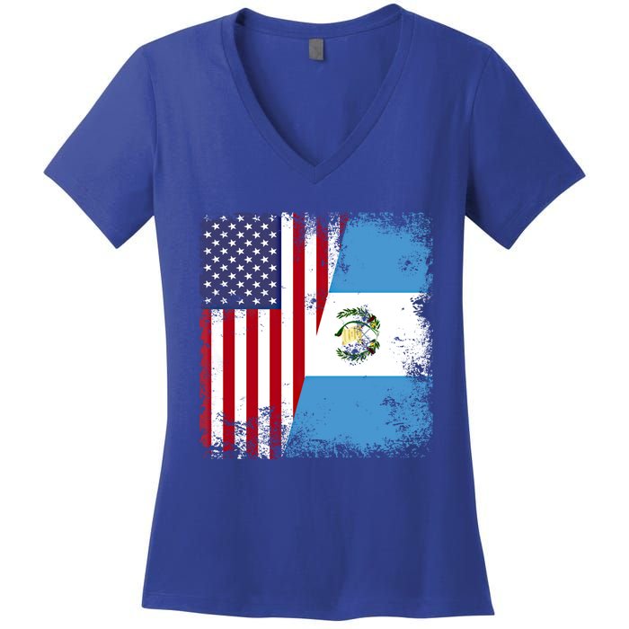 Half Guatemalan Flag Vintage Guatemala Usa Gift Cool Gift Women's V-Neck T-Shirt