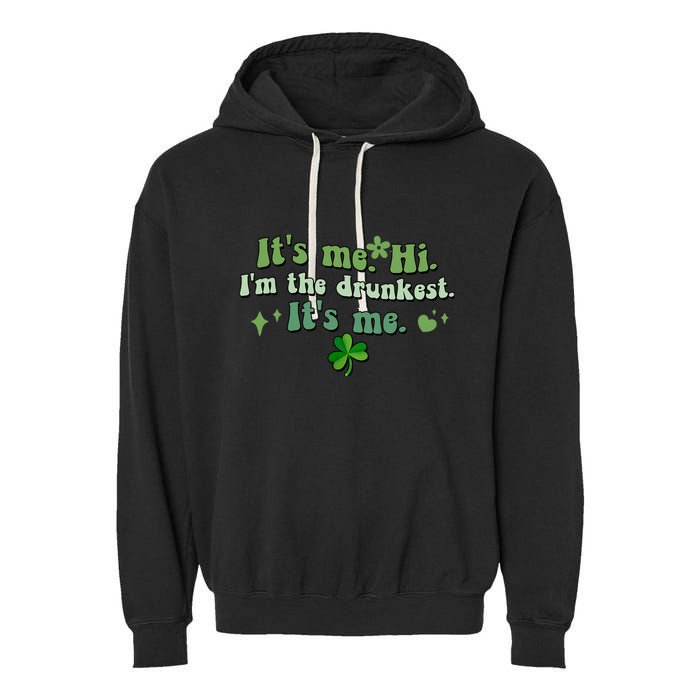 Humor Groovy Retro It's Me. Hi. I'm The Drunkest. It's Me. Garment-Dyed Fleece Hoodie