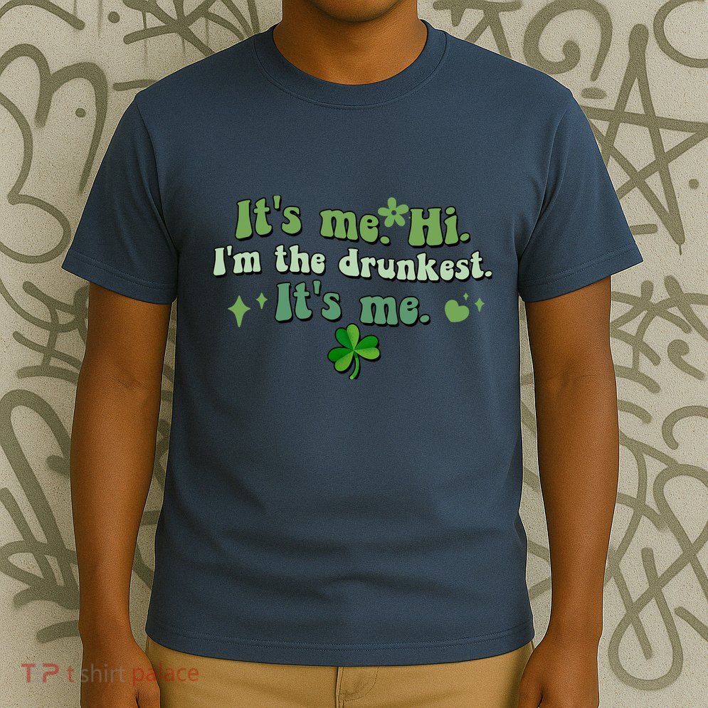 Humor Groovy Retro It's Me. Hi. I'm The Drunkest. It's Me. T-Shirt