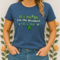 Humor Groovy Retro It's Me. Hi. I'm The Drunkest. It's Me. Womens T-Shirt