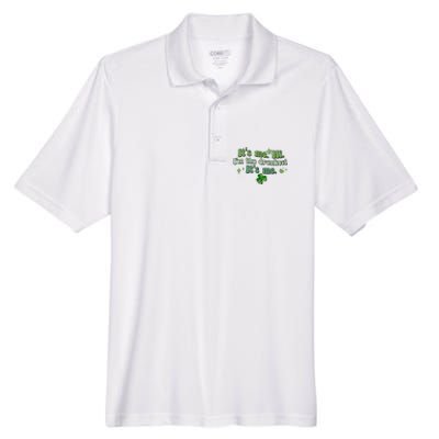 Humor Groovy Retro It's Me. Hi. I'm The Drunkest. It's Me. Men's Origin Performance Piqué Polo