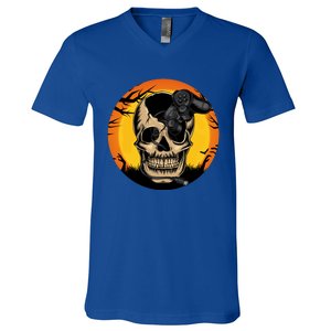 Halloween Gamer Skeleton Funny Teens Gaming Great Gift V-Neck T-Shirt