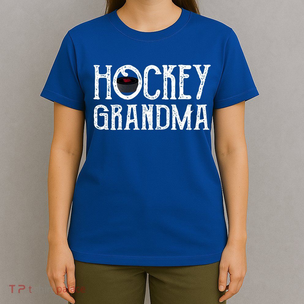Hockey Grandma Vintage Grandmother Granny Gift Meaningful Gift T-Shirt