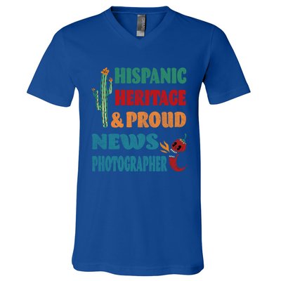 Hispanic Heritage And Proud News Photographer Gift V-Neck T-Shirt