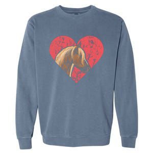 Heart Horse Racing Derby Horse Lovers Jockey Cow Ranchero Cool Gift Garment-Dyed Sweatshirt