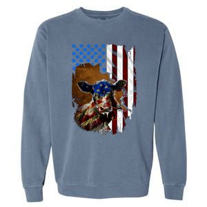 Heifer July 4 American Flag Farmer Gift Cow Cattle Gift Garment-Dyed Sweatshirt