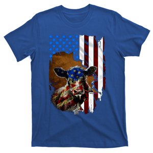 Heifer July 4 American Flag Farmer Gift Cow Cattle Gift T-Shirt