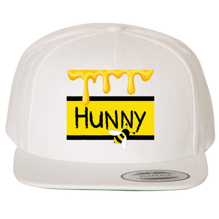 Hunny Jar Simulating With Dripping Honey And A Bee Wool Snapback Cap
