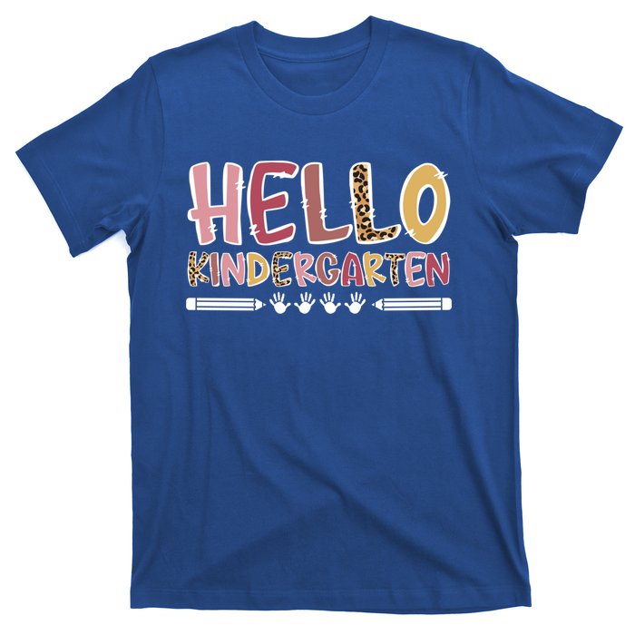 Hello Kindergarten Teacher Kindergarten Teaching Cool Gift T-Shirt