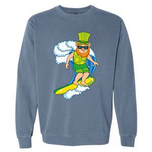 Hawaiian Leprechaun St Patricks Day Surfing Leprechaun Cute Gift Garment-Dyed Sweatshirt