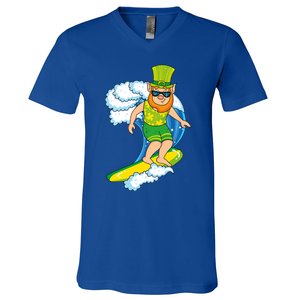 Hawaiian Leprechaun St Patricks Day Surfing Leprechaun Cute Gift V-Neck T-Shirt